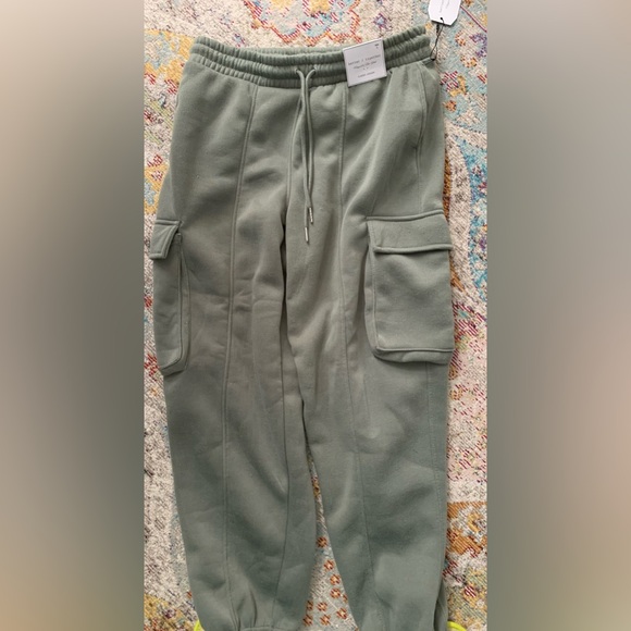 Ultra plush cargo jogger - Picture 2 of 2